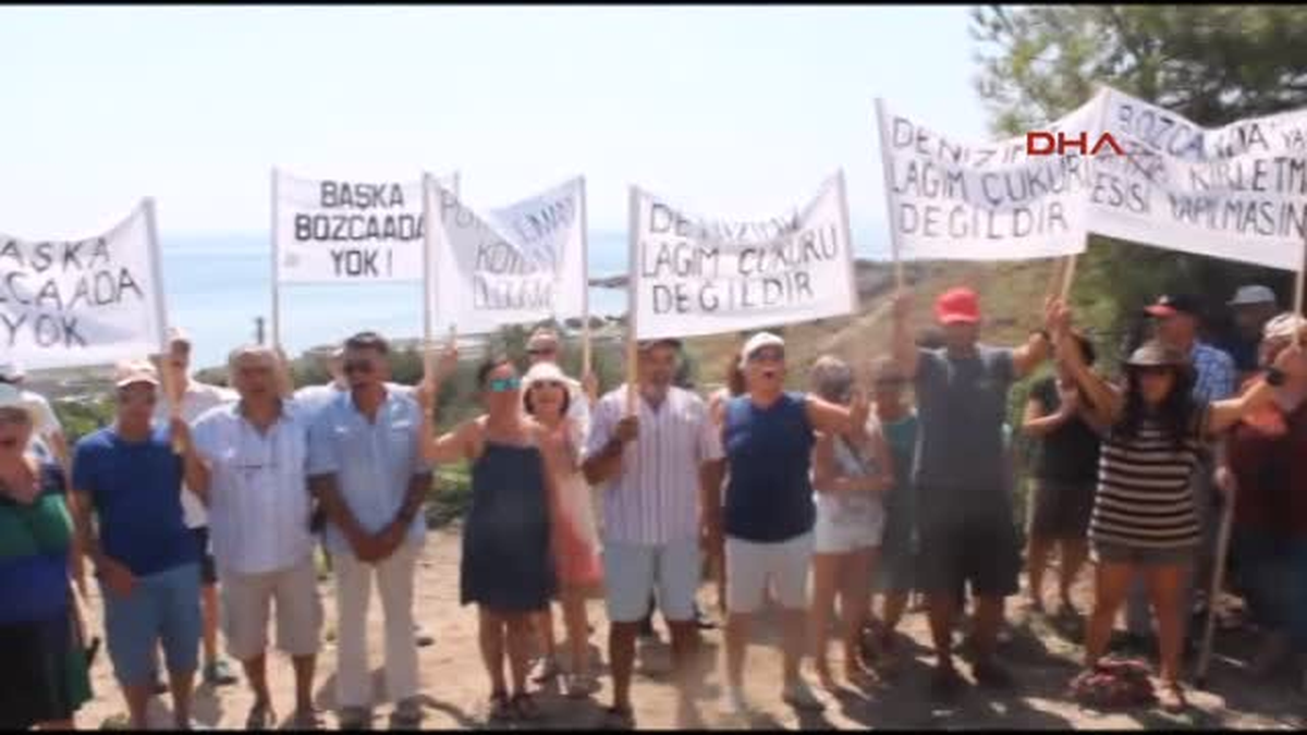 Bozcaada\'da Arıtma Tesisi Protestosu