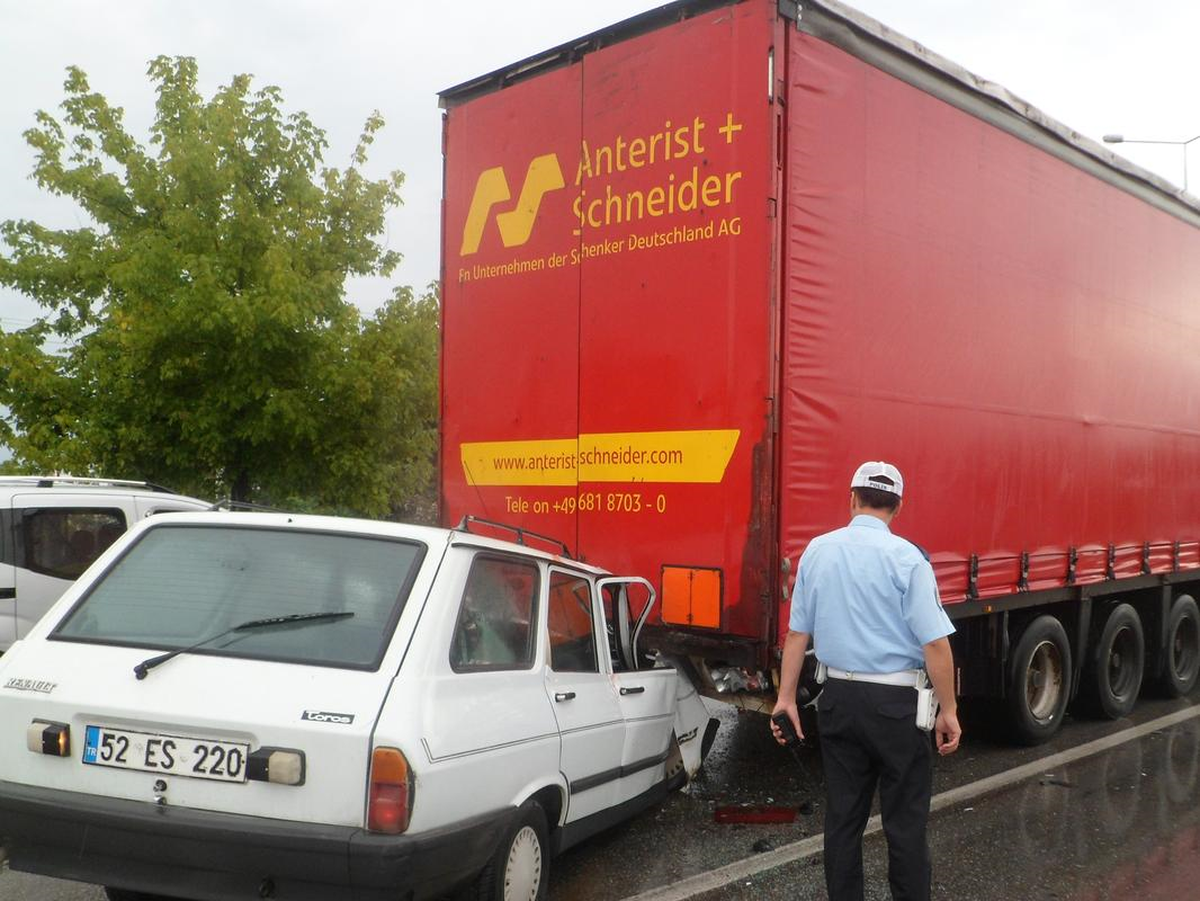 Çarşamba\'da Trafik Kazaları: 7 Yaralı