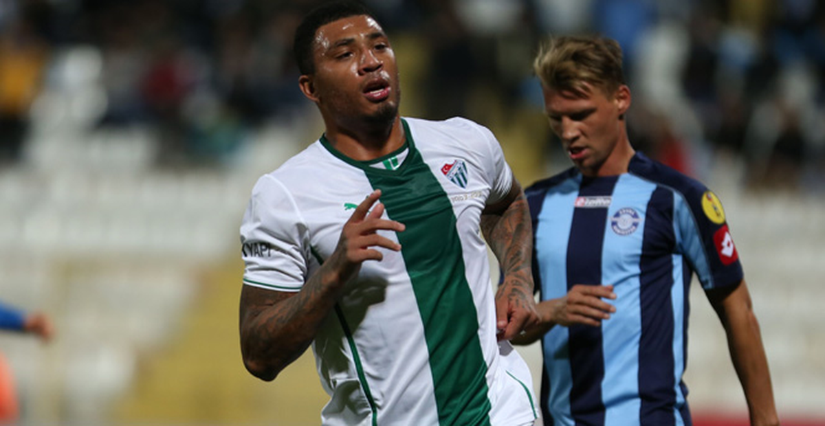 Colın Kazım'a Toronto'dan Teklif