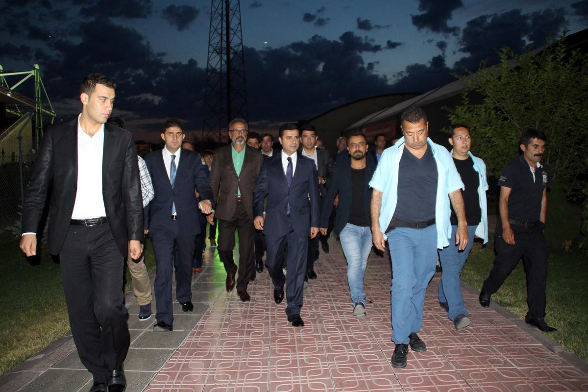 Cumhurbaşkanı Adayı ve Hdp Eş Genel Başkanı Demirtaş Açıklaması