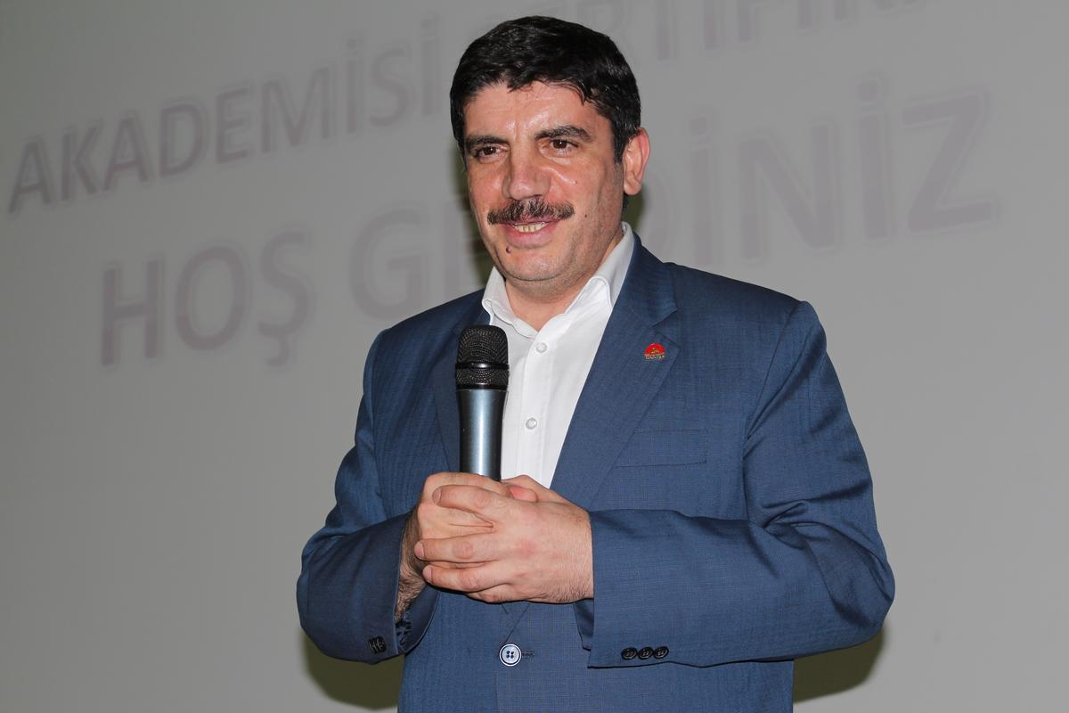 AK Partili Yasin Aktay: Biz Milletin Yanındayız