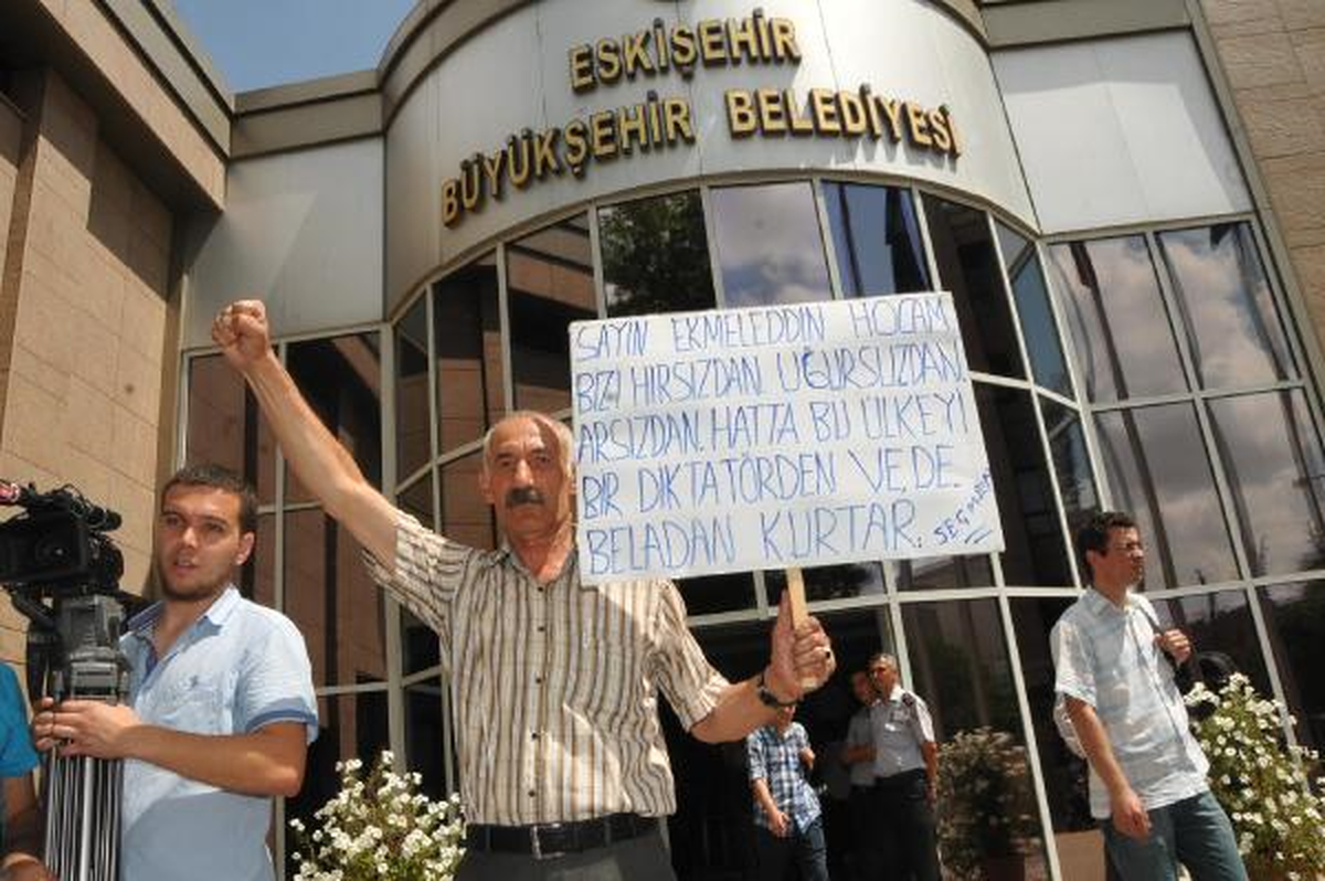 Ekmeleddin İhsanoğlu: Bu Yarış Çelebice, Efendice, Kibarca Olsun (3)