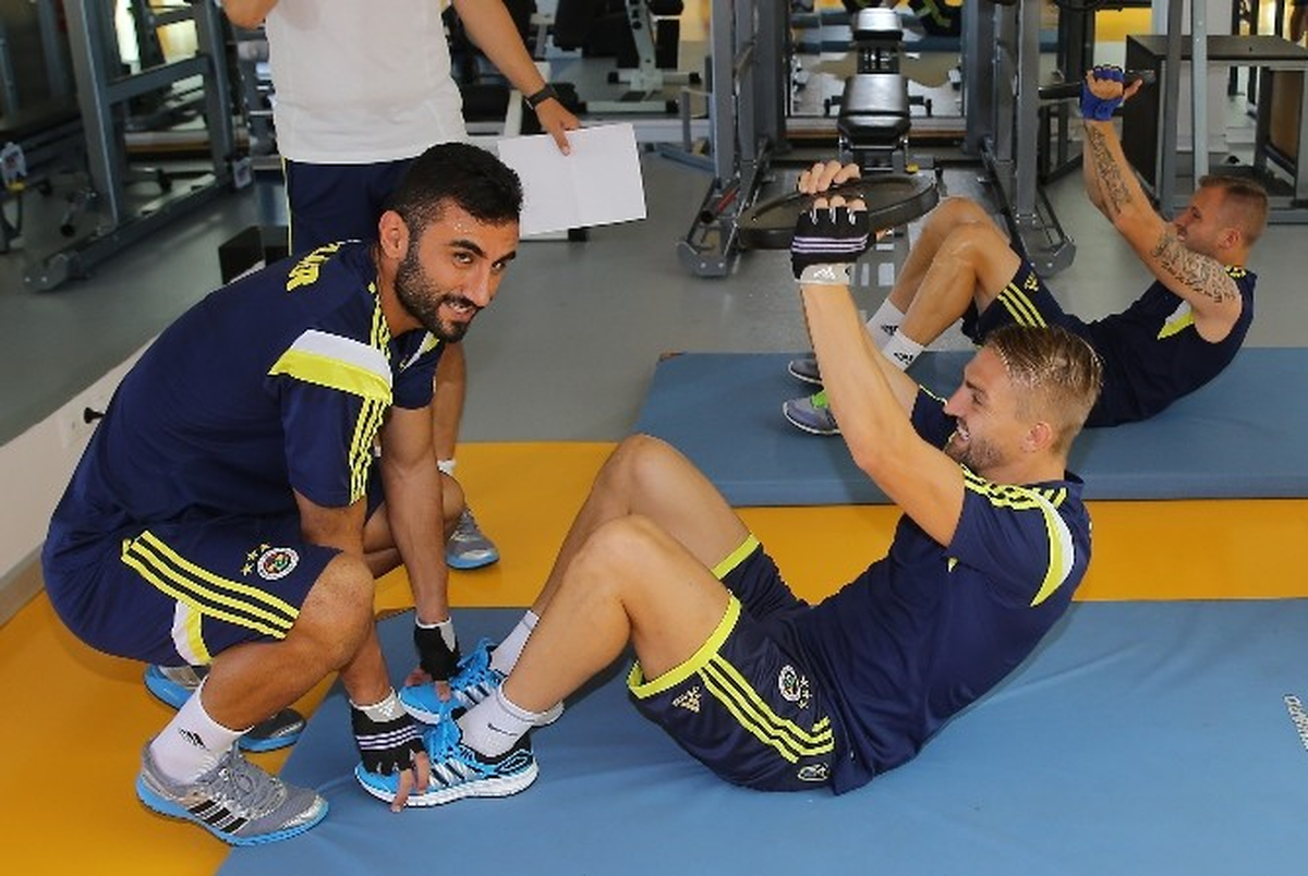 Fenerbahçe Yeni Sezon Hazırlıklarını Sürdürüyor