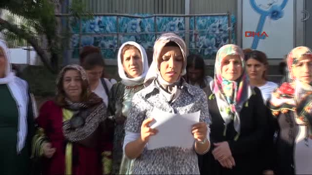 Hakkarili Kadınlardan Bülent Arınç\'a Tepki