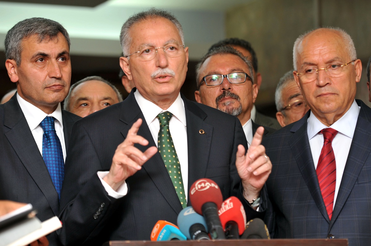 İhsanoğlu\'ndan Akıllara Durgunluk Veren Savunma