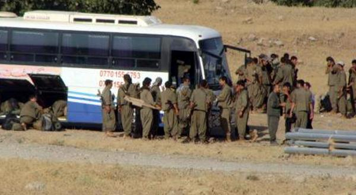 Işid\'in Ele Geçirdiği Şengal\'e, Kandil\'den Otobüslerle PKK\'lı Sevkiyatı