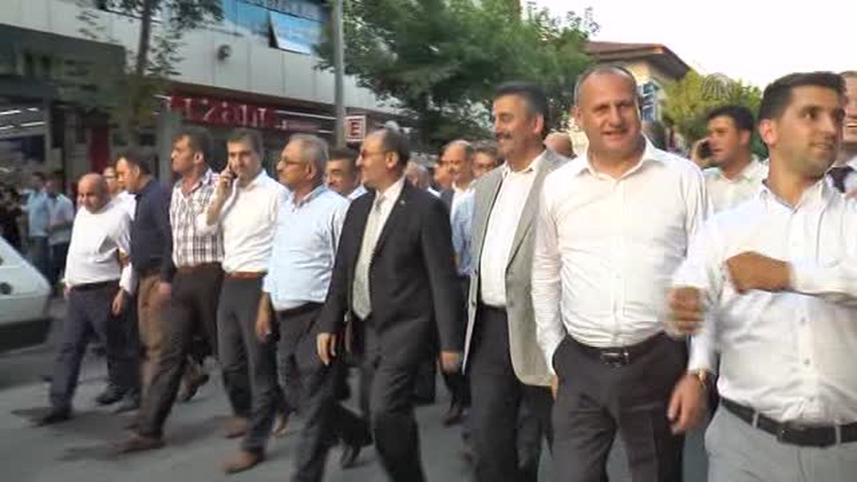 Kapusuz: Biz Millet İçin 1 Adım Atsak Millet Bize 10 Adımla Gelir