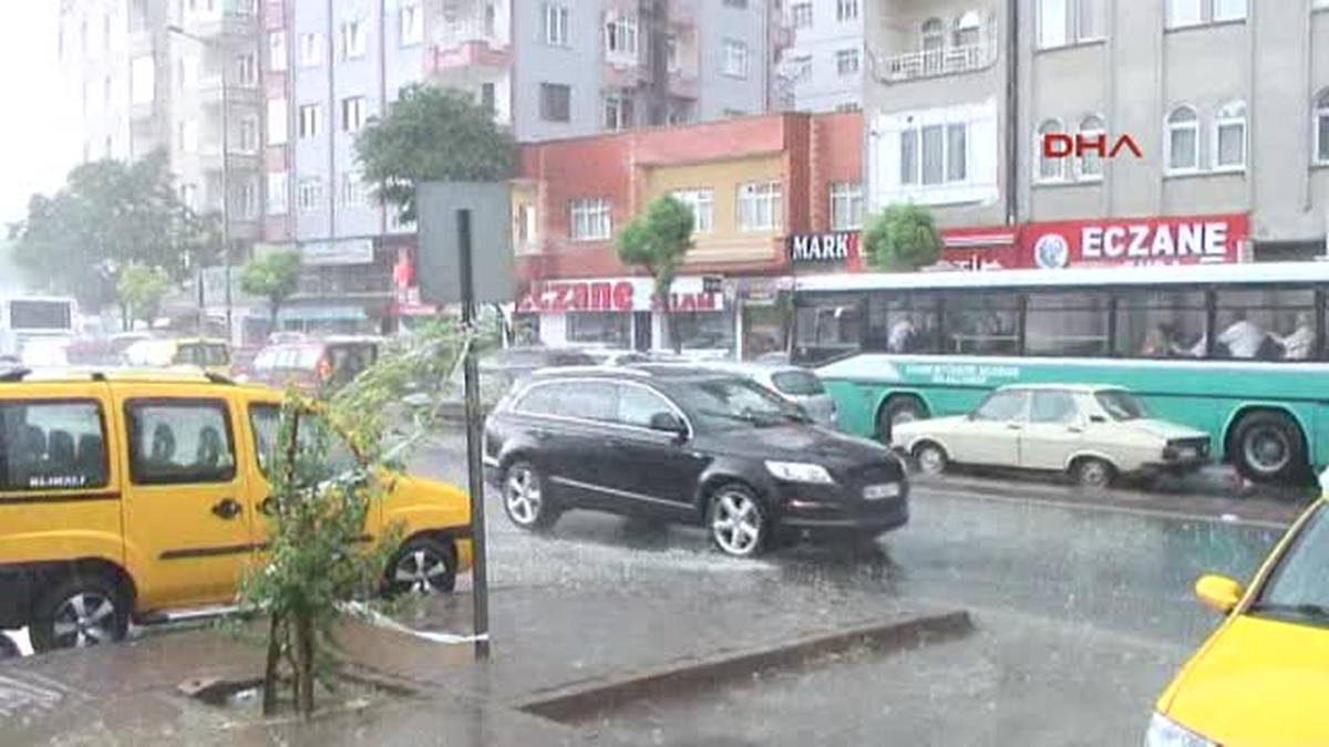 Kayseri\'de Sağanak Yağış