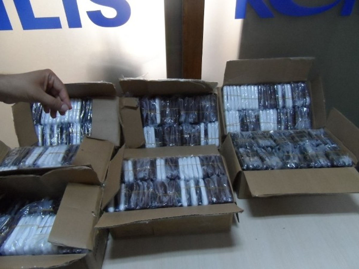 Kilis\'te Kaçak Cep Telefonu Operasyonu