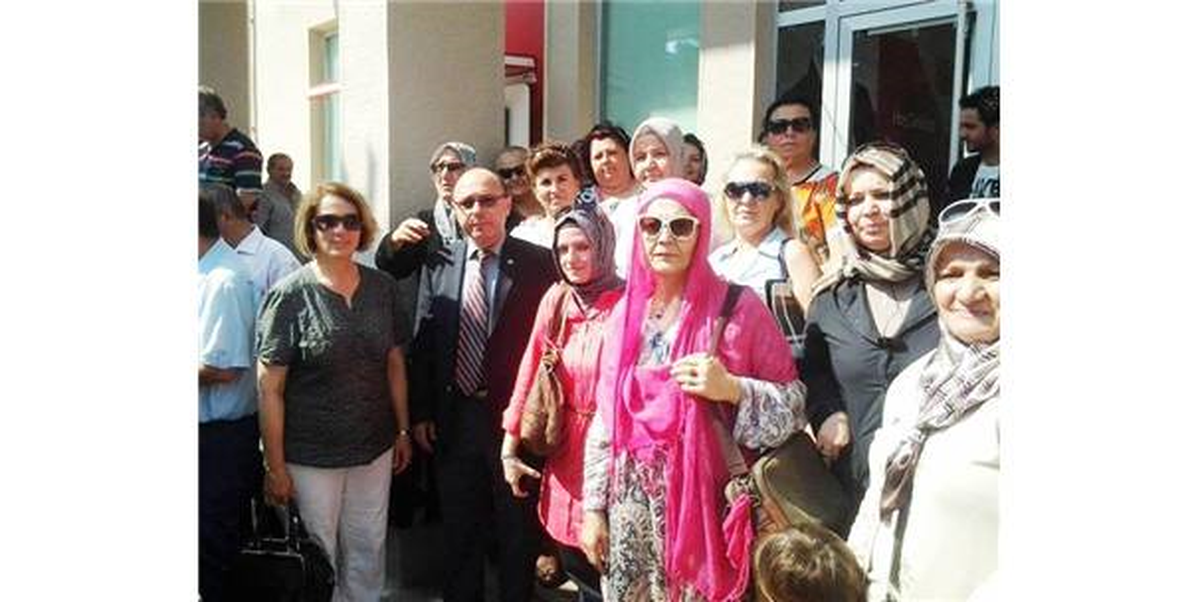 Mudanya\'da AK Parti\'liler Bağış Kuyruğuna Girdi