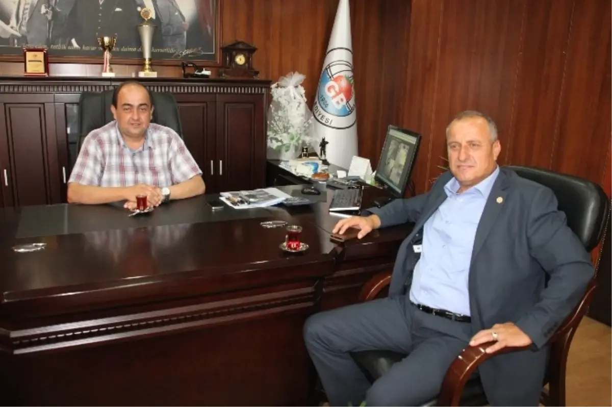 Muhtarlar Derneği Gülüç Belediyesini Ziyaret Etti