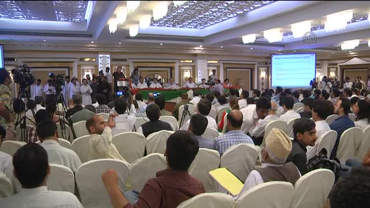 Pakistan\'da hükümete istifa çağrısı - İmran Han -