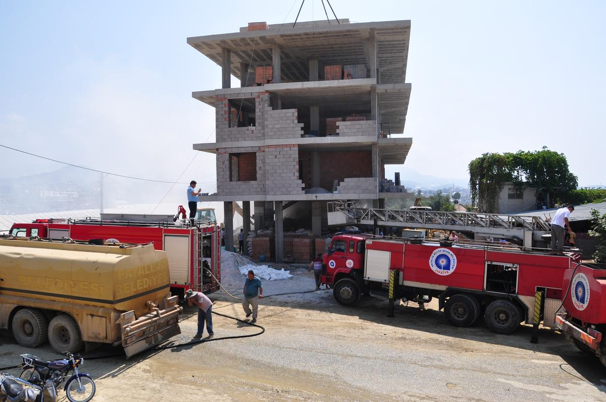 Saman Deposu Yandı
