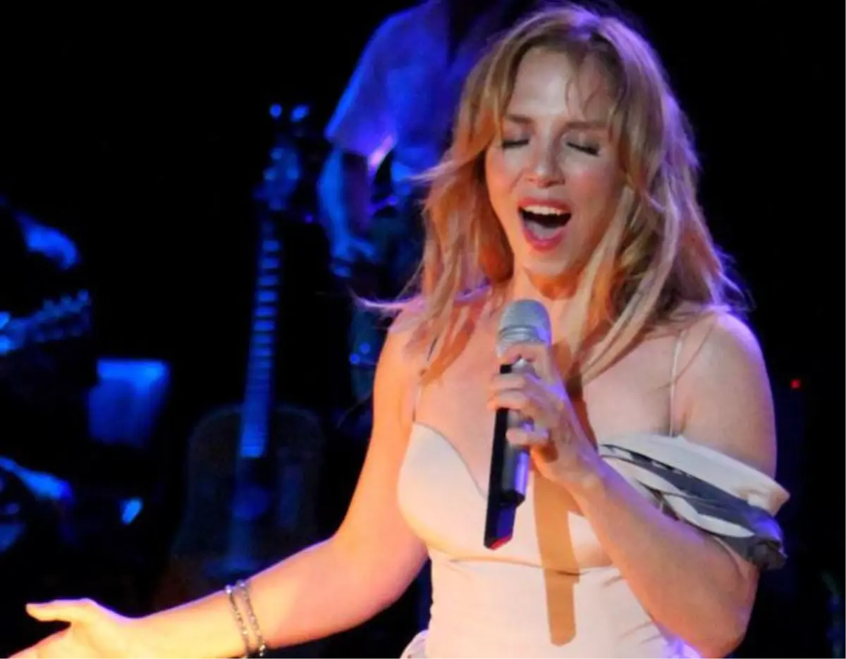 Sertap Erener: Konserde Soyunacağım