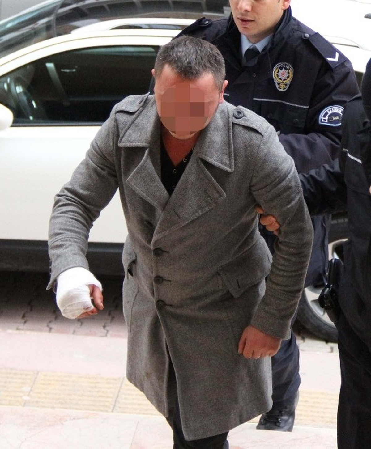Sevdiği Kadının Evine Molotof Atan Gence 1 Yıl 3 Ay Hapis