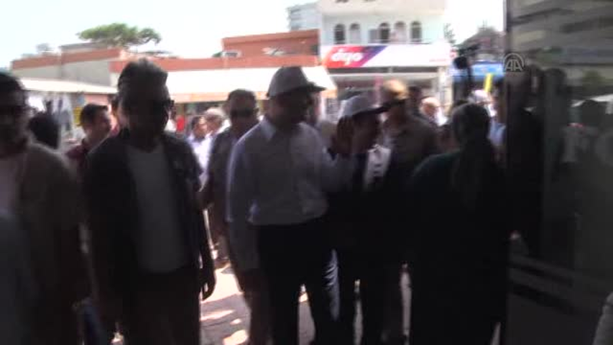 AK Parti Genel Başkan Yardımcısı Soylu, Adana\'da Esnafı Ziyaret Etti