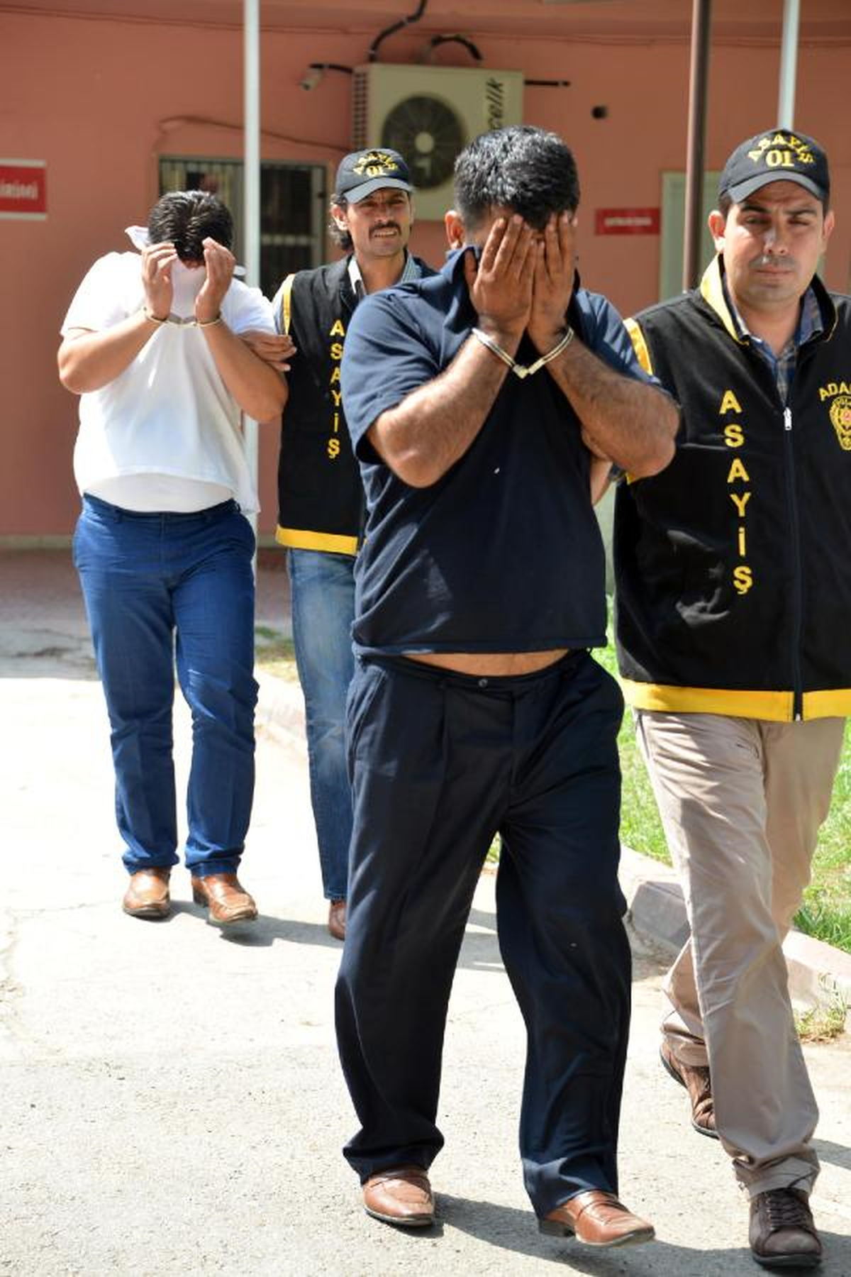 Torpille Asfalt Döktürme Vaadiyle Dolandırdılar