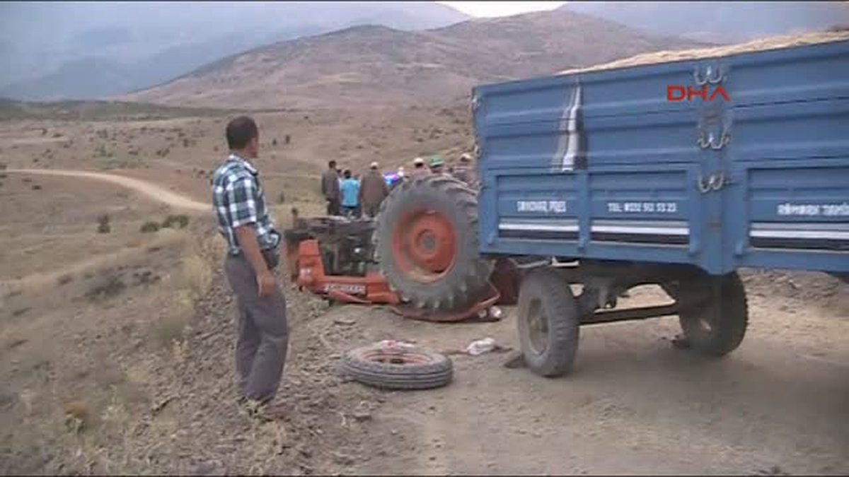 Traktör Takla Attı Dede ve Torunu Yaralandı