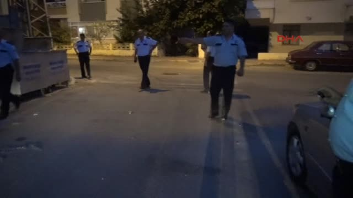 Üzerine Benzin Döküp Kendini Yakmaya Kalktı