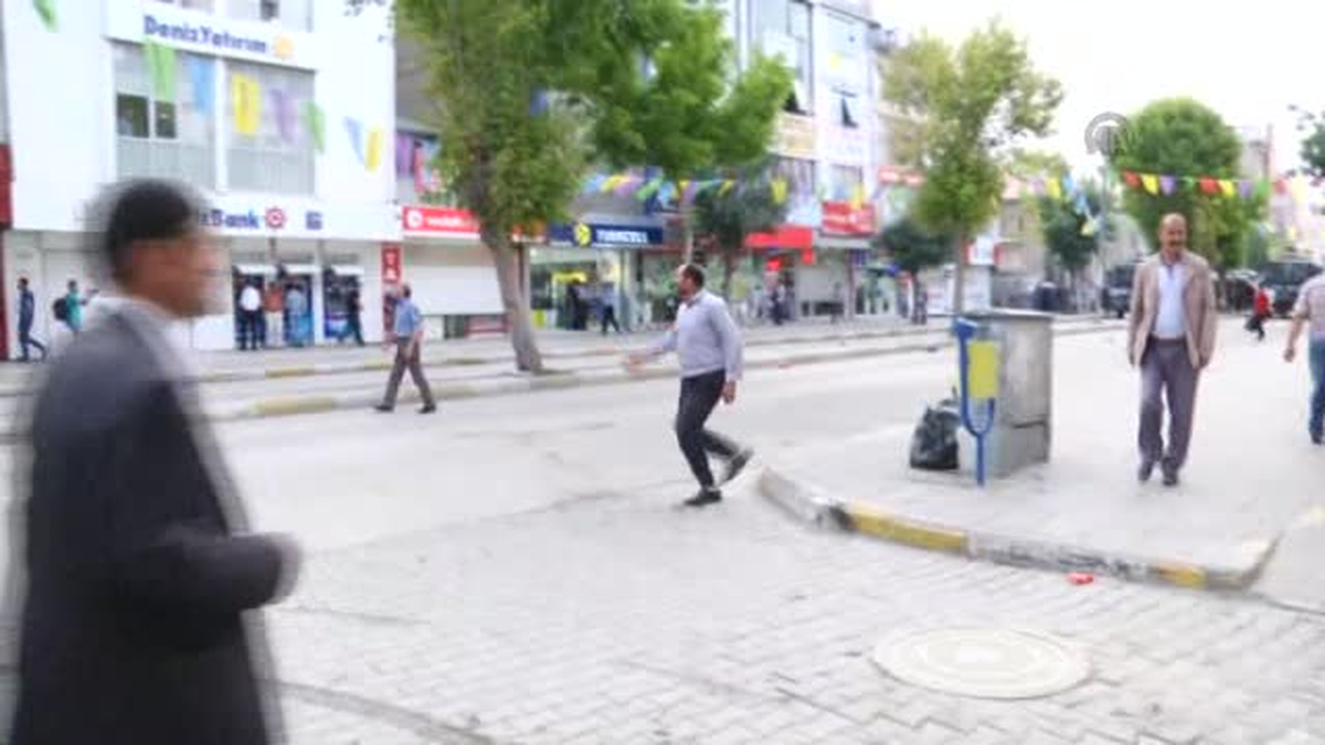 Demirtaş\'ın Van Mitingi Sonrası Ortalık Karıştı