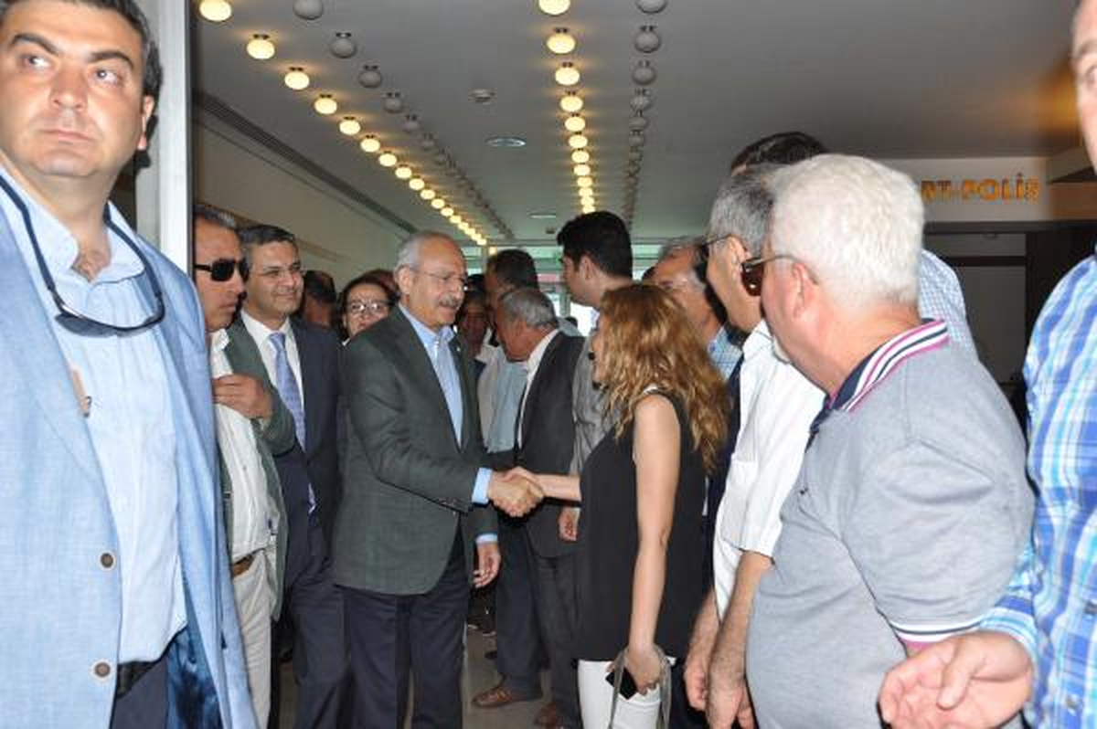 Yeniden /// Kılıçdaroğlu: Her Seçim Öncesi Ne Hikmetse Bu Tür Operasyonlar Yapılıyor