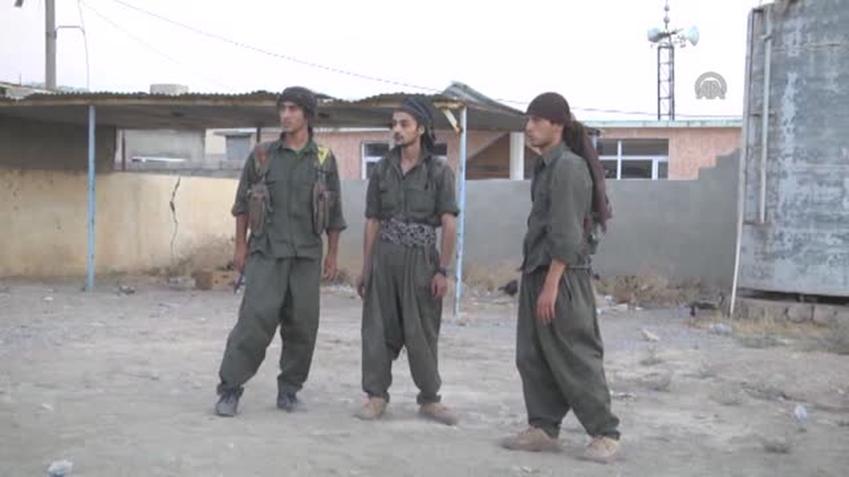 YPG ve peşmerge IŞİD\'e karşı savaşıyor -