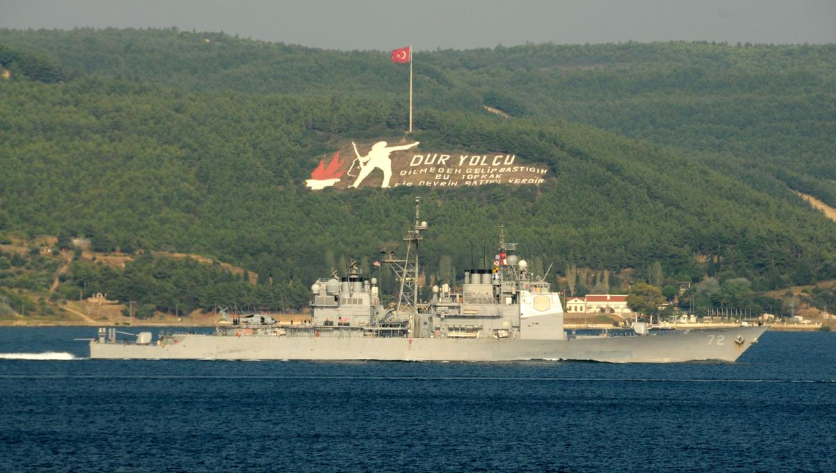 ABD Savaş Gemisi, Çanakkale Boğazından Geçti