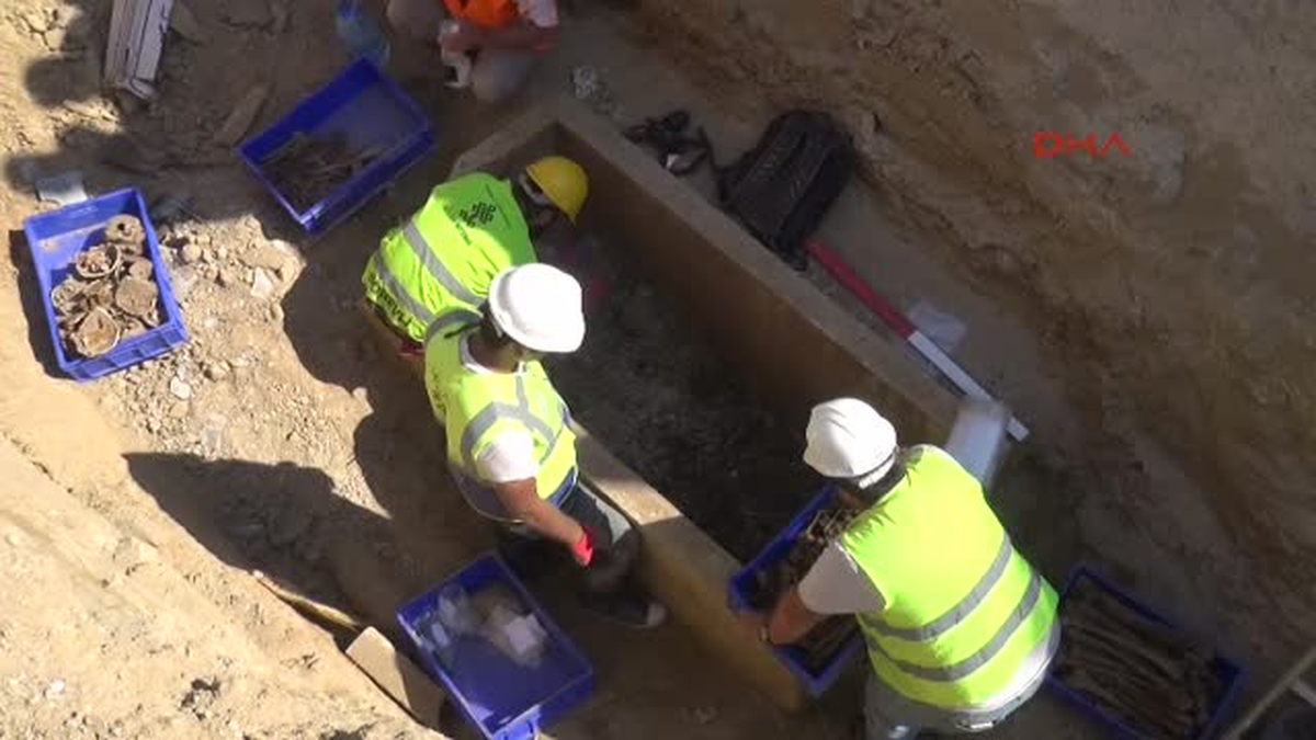 Alt Yapı Çalışmalarında Roma Dönemine Ait Mezar Bulundu