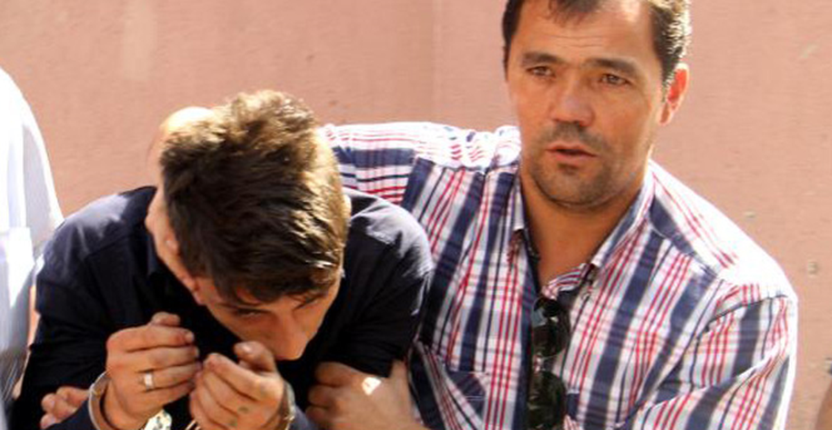 Annesini Rahatsız Eden Şoförü Öldürdü