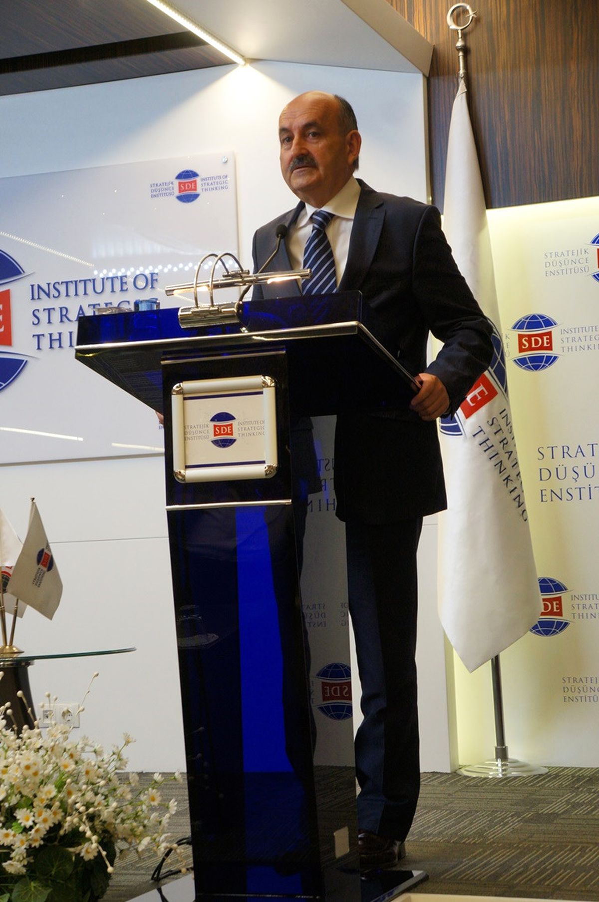 Bakan Müezzinoğlu: Ebola Virüsü ile İlgili Sorunumuz Yok