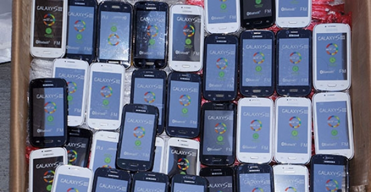 Kars\'ta Kaçak Cep Telefonu Operasyonu