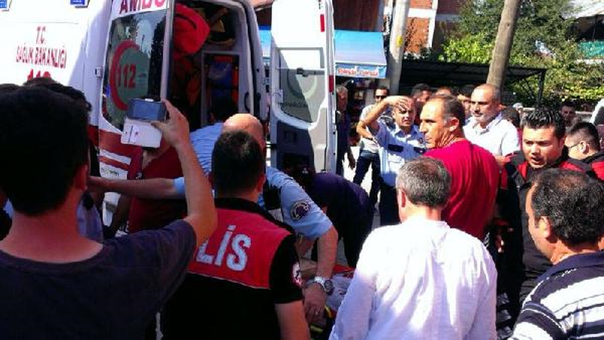 Babasını ve Kız Kardeşini Tabancayla Vurdu: 1 Ölü, 1 Yaralı
