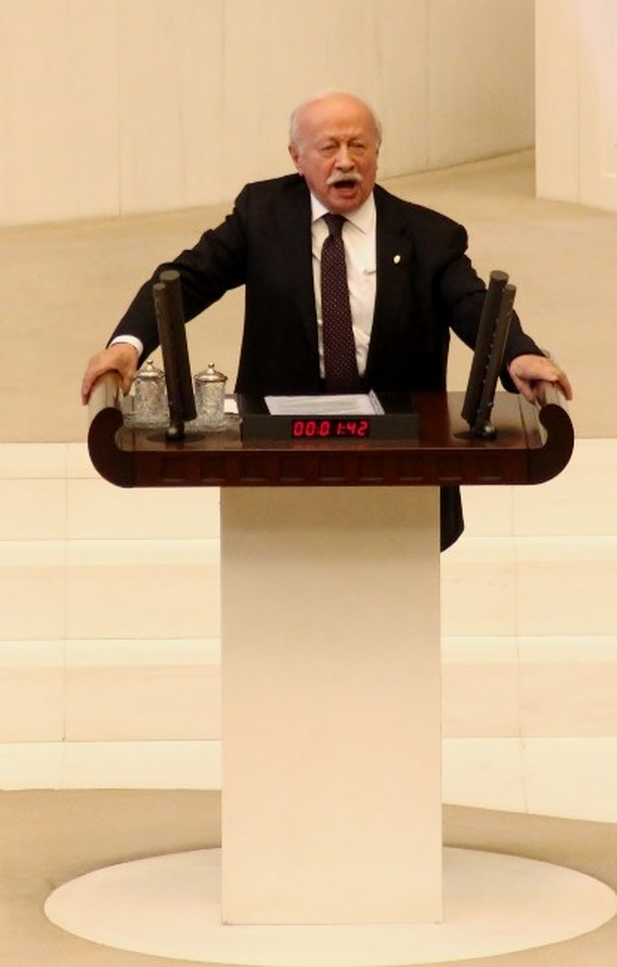 Bahçekapılı\'dan Oktay Ekşi\'ye Cevap