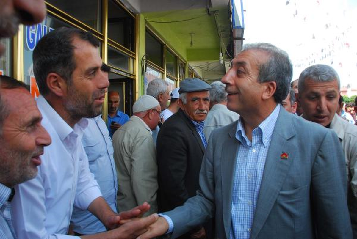 Bakan Eker, Bitlis\'te Erdoğan İçin Oy İstedi