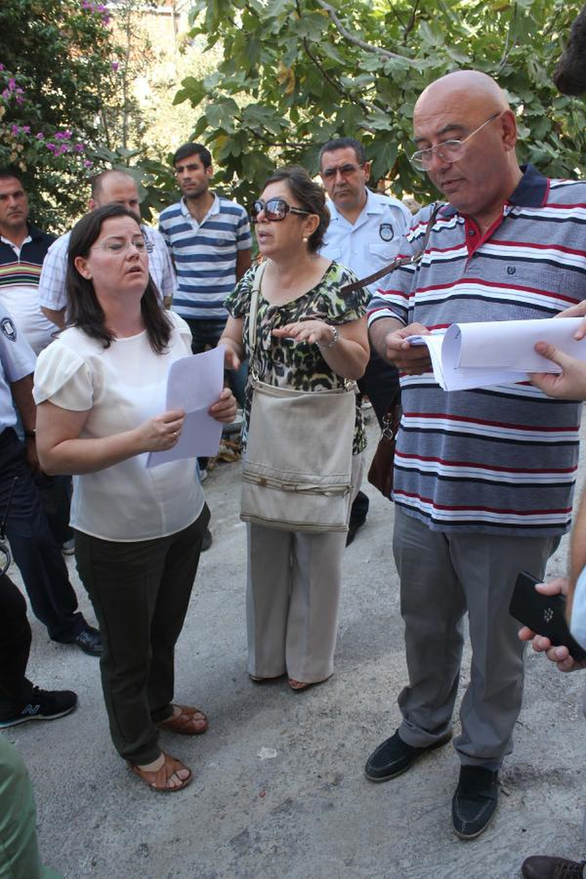 Bayraklı\'da Tahliye Gerginliği
