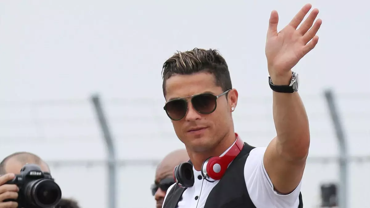 Cristiano Ronaldo Japonya'da Reklam Yıldızı Oldu
