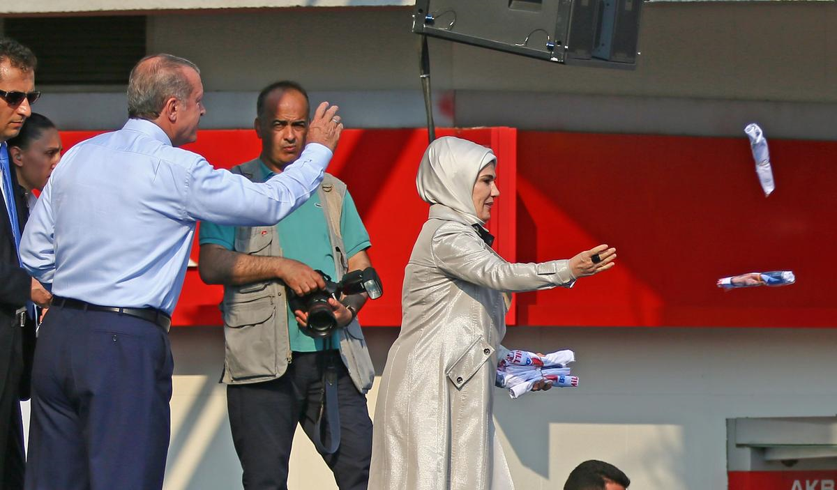 Cumhurbaşkanı Adayı ve Başbakan Erdoğan\'ın Aydın Mitingi
