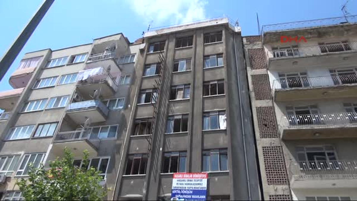 Denizli\'de Patlamanın Yaşadığı Bina Yıkılıyor