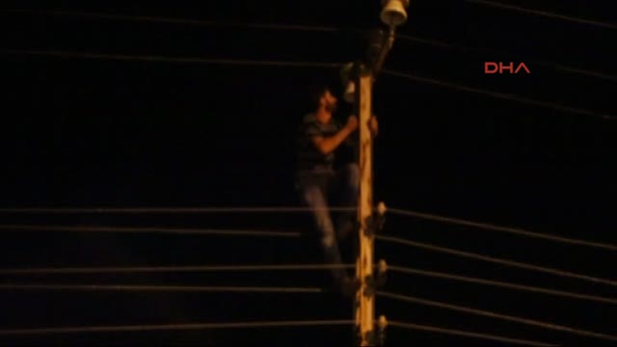 Elektrik Direğinde İntihar Girişimi