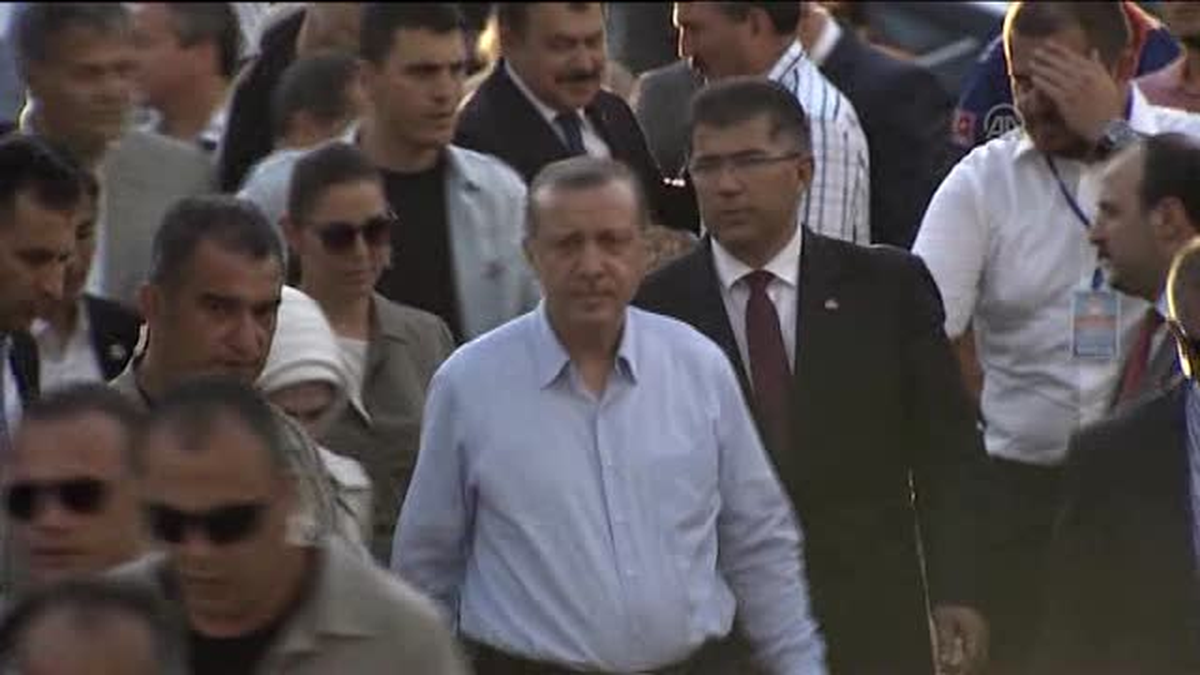 Erdoğan: "Ta Almanya\'dan buraları karıştırmak için bu gayret niye?\'\' -