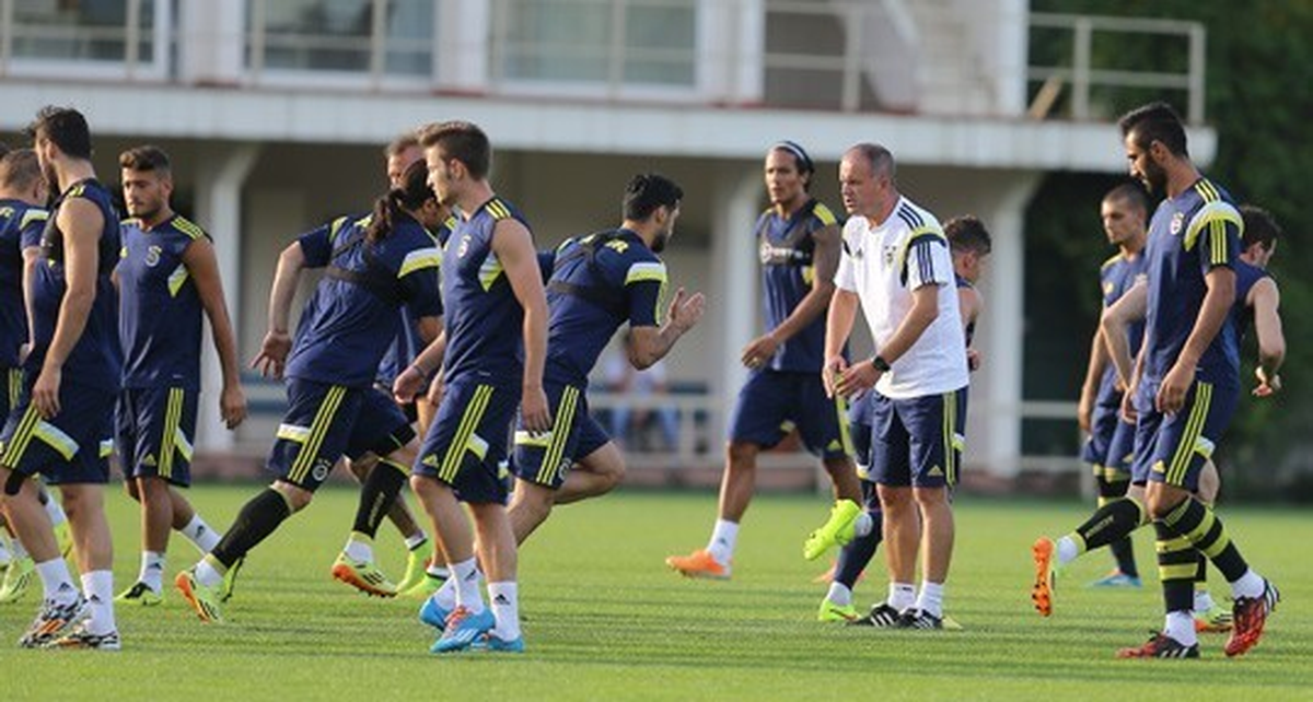 Fenerbahçe Yeni Sezon Hazırlıklarını Sürdürüyor