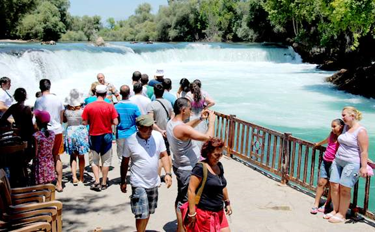 Hanehalkı Yurtiçi Turizm İstatistikleri: Yerli Turistin İlk Çeyrek Seyahat Harcamaları 3.3...