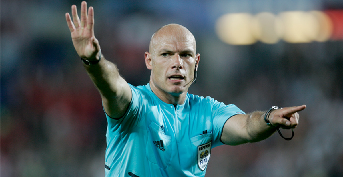 İngiliz Hakem Howard Webb, Hakemliği Bıraktı