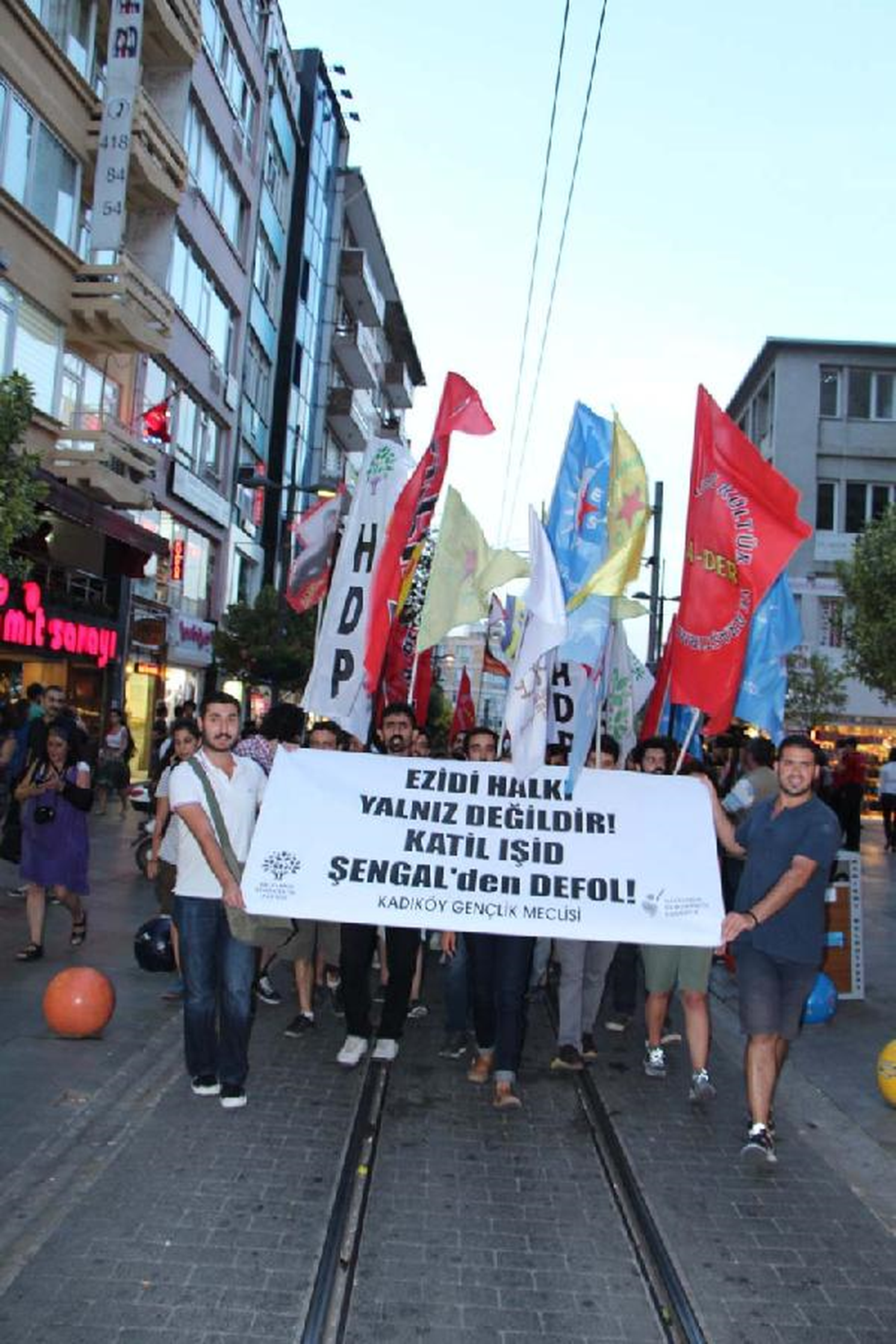 Kadıköy\'de IŞİD Protestosu