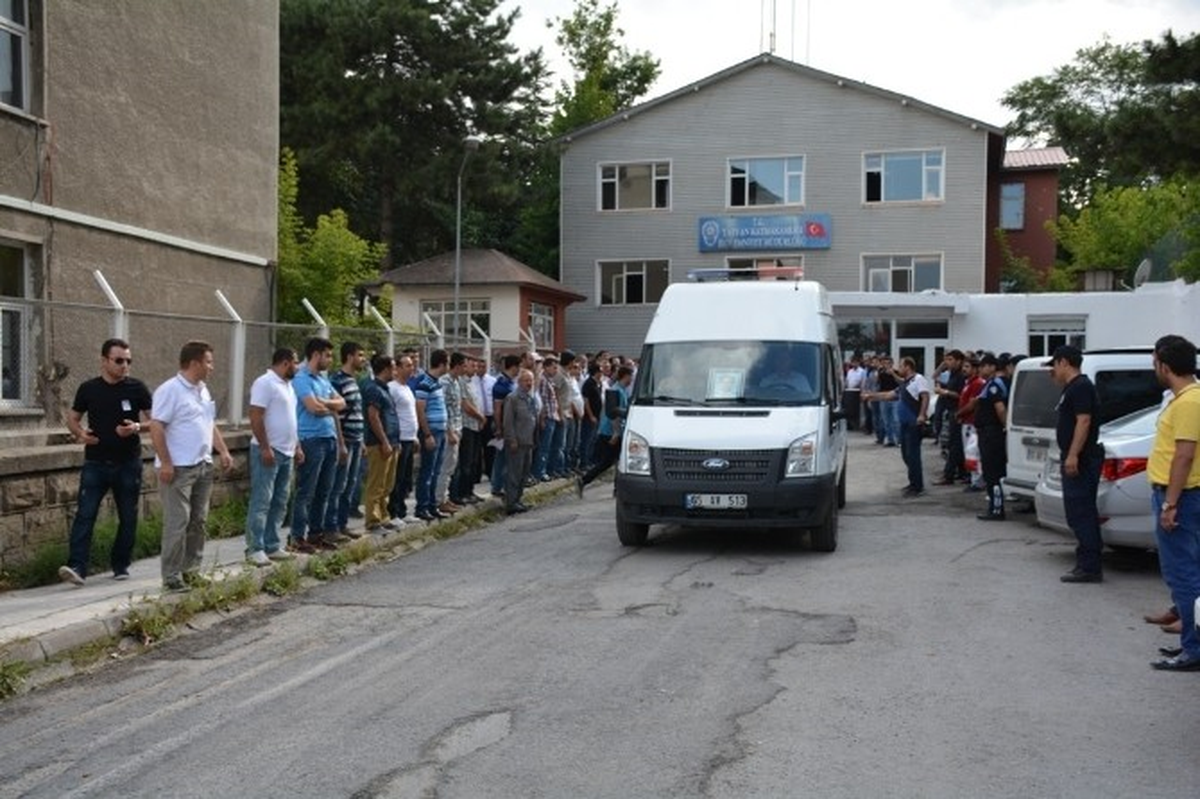 Kalp Krizi Geçiren Polis Memuru Hayatını Kaybetti