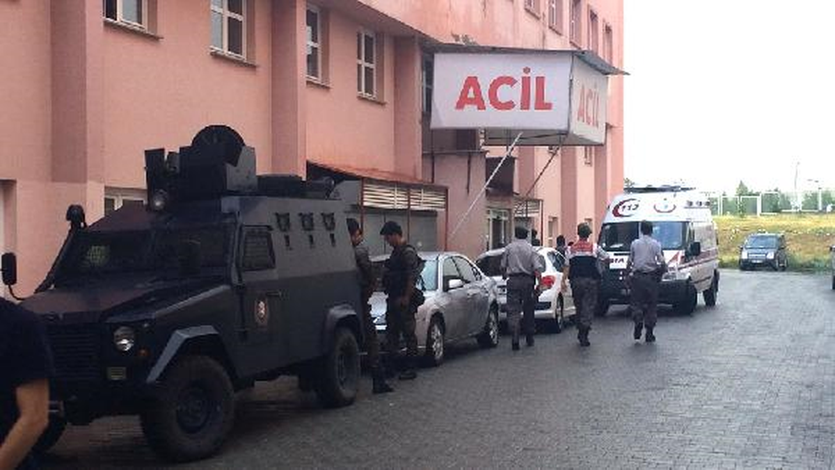 Kars\'ta Çocuk Kavgası: 1 Ölü, 6 Yaralı