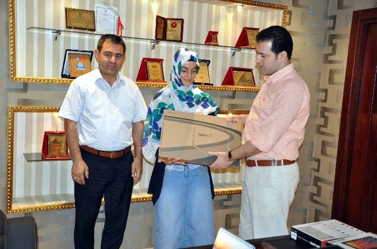 Kaymakam Fırat LYS\'de Başarılı Öğrencileri Ödüllendirdi