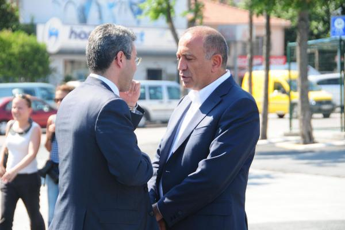 Kaymakamlık, CHP\'nin Bağcılar Meydanı\'ndaki Halk Konserine İzin Vermedi