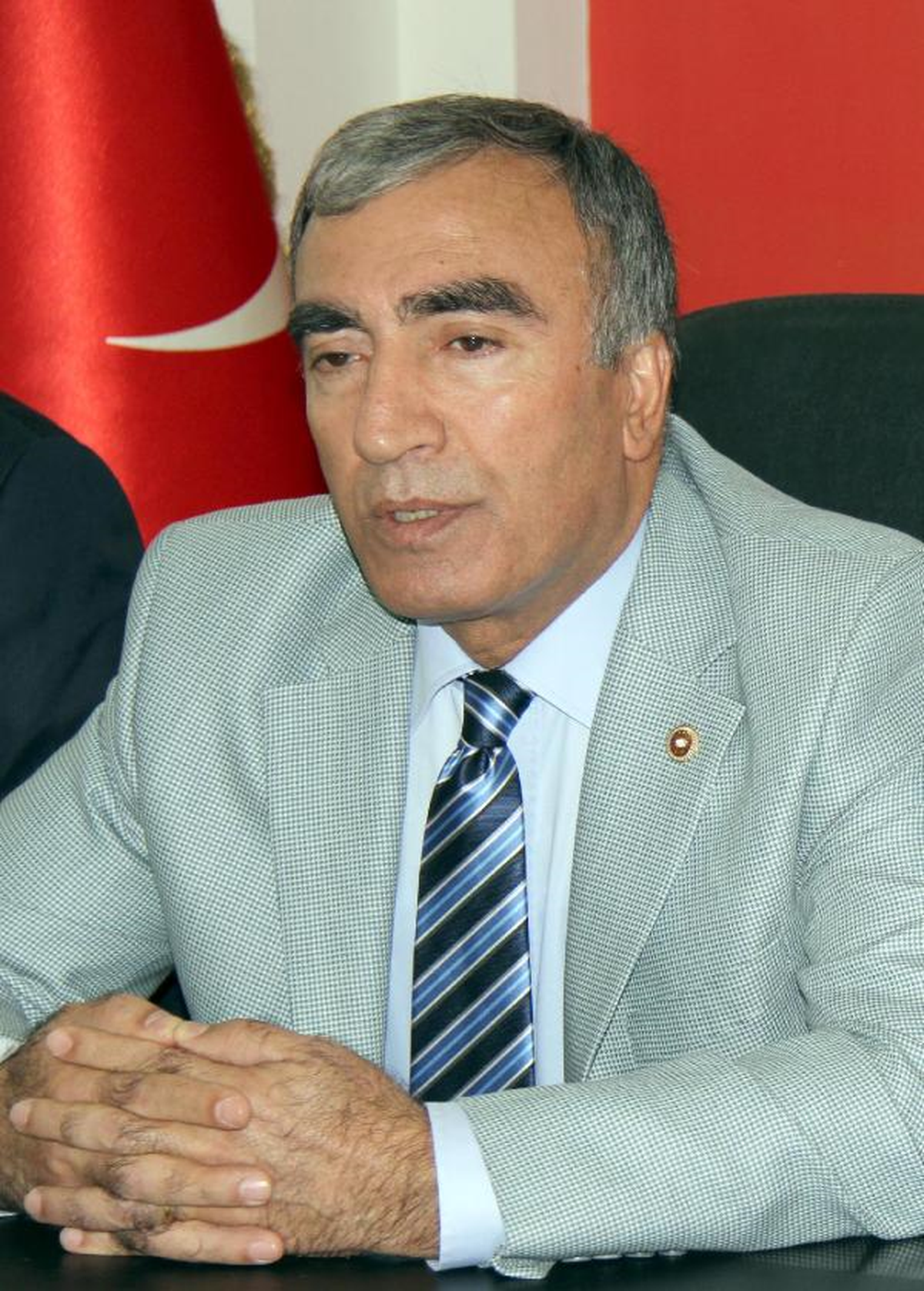 MHP\'li Öztürk: Erdoğan, Güç Sarhoşu