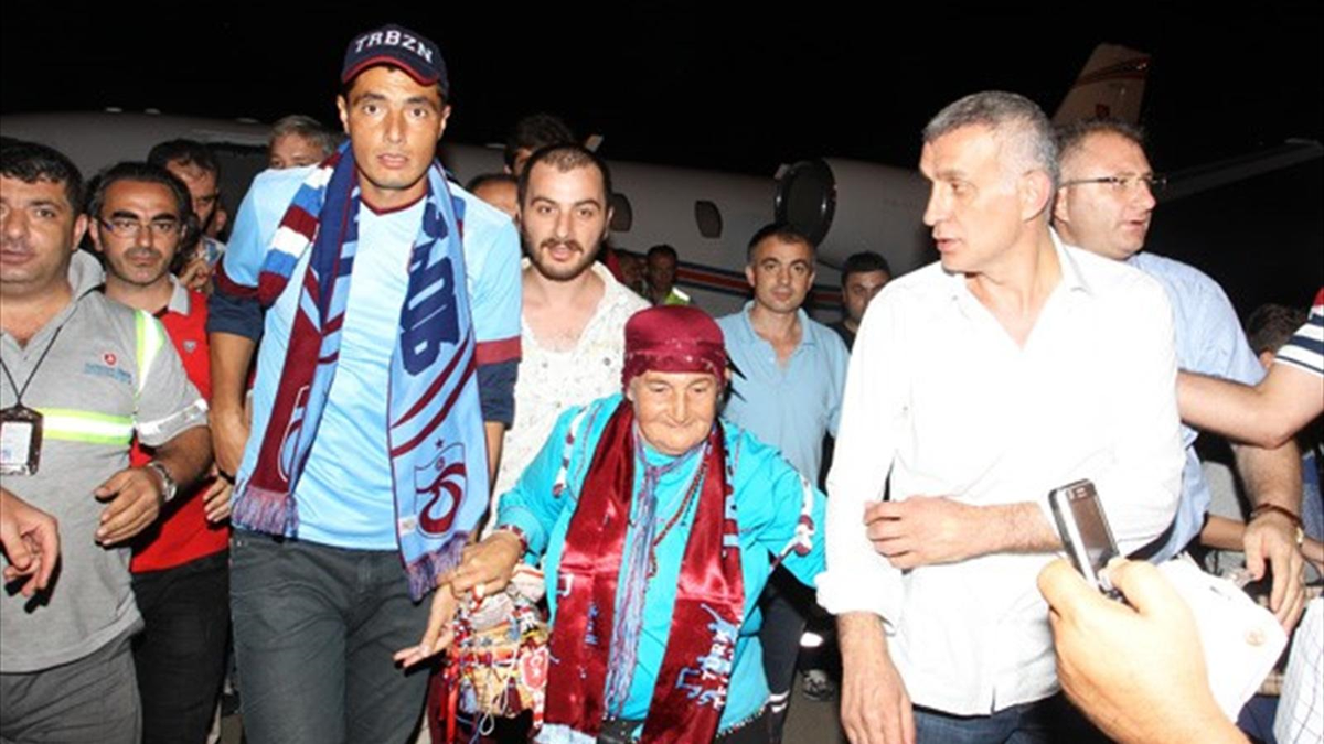 Oscar Cardozo Trabzon\'a Geldi